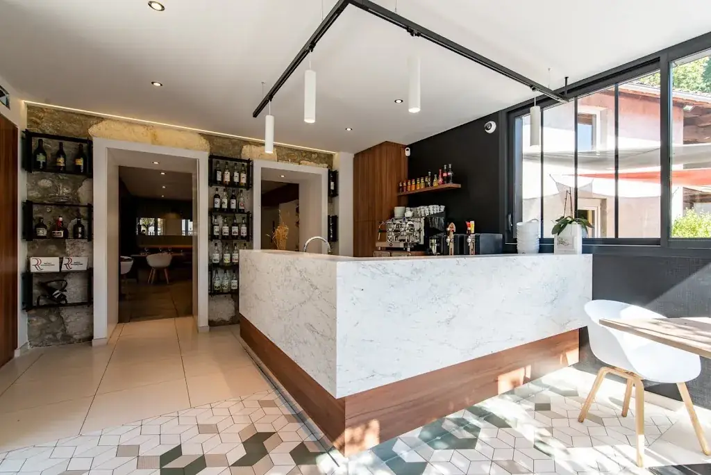 Le Relais St Hubert restaurant in Burcin