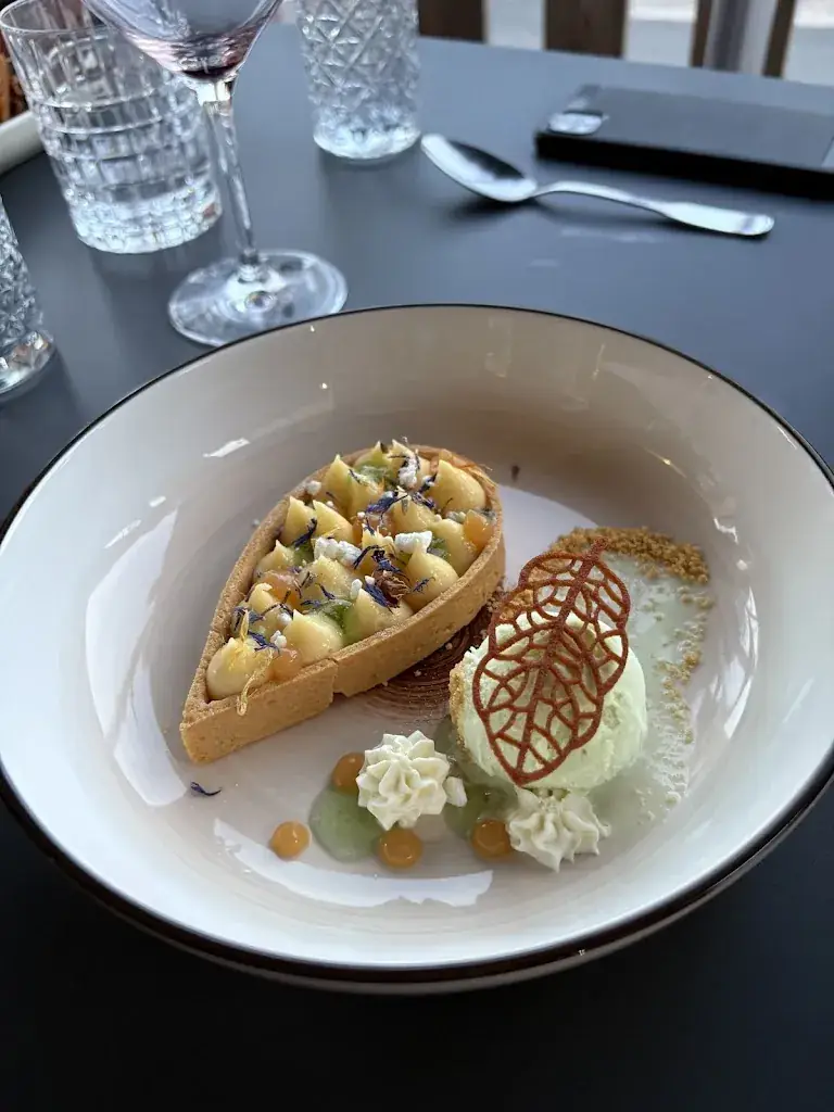 Alexia Pelline_L'ECHANSON_Vaux-en-Beaujolais_review