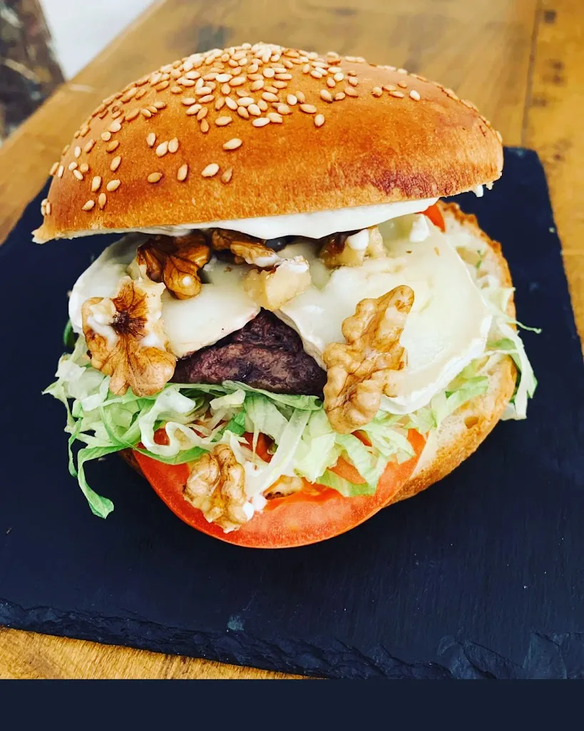 Restaurant Le burger des Pyrénées_Aspet_slider_image_3