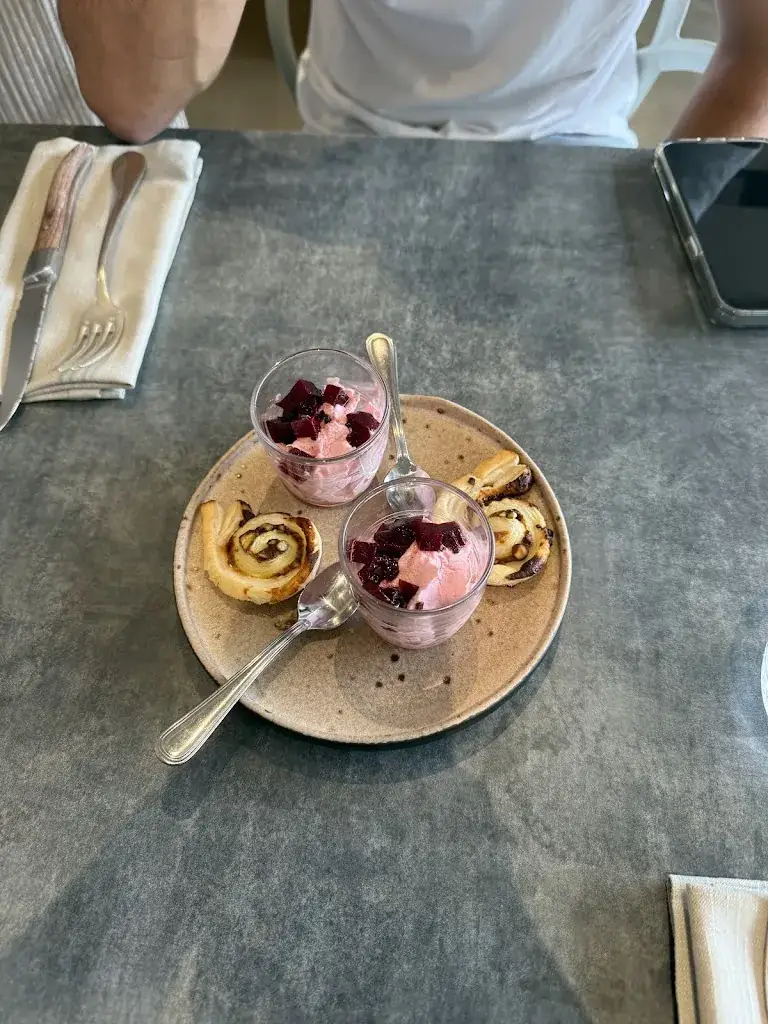 RESTAURANT DES PETITS POIS SONT ROUGES_Argelès-Gazost_slider_image_3