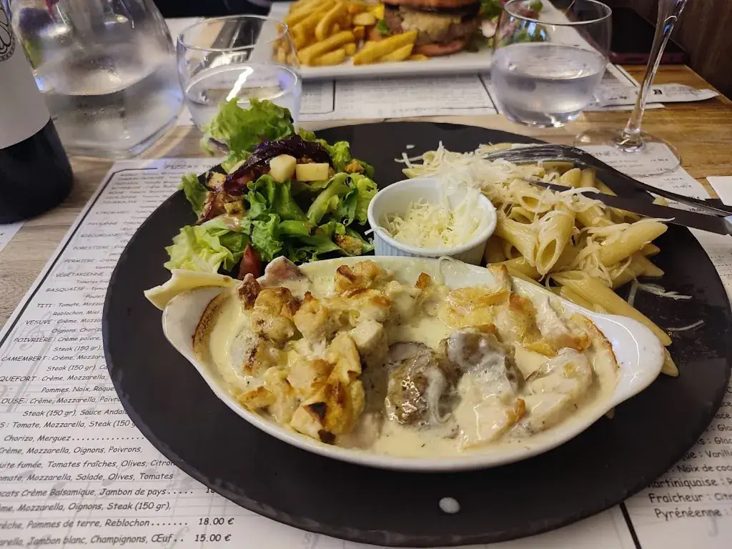 Léa Marie_La Cantine - Pizzeria_Argelès-Gazost_review