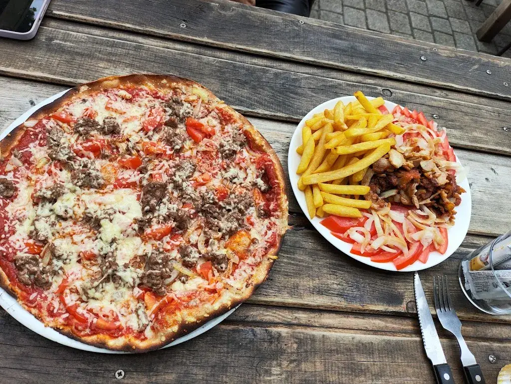 Le Petit Chiapello_Argelès-Gazost_slider_image_2