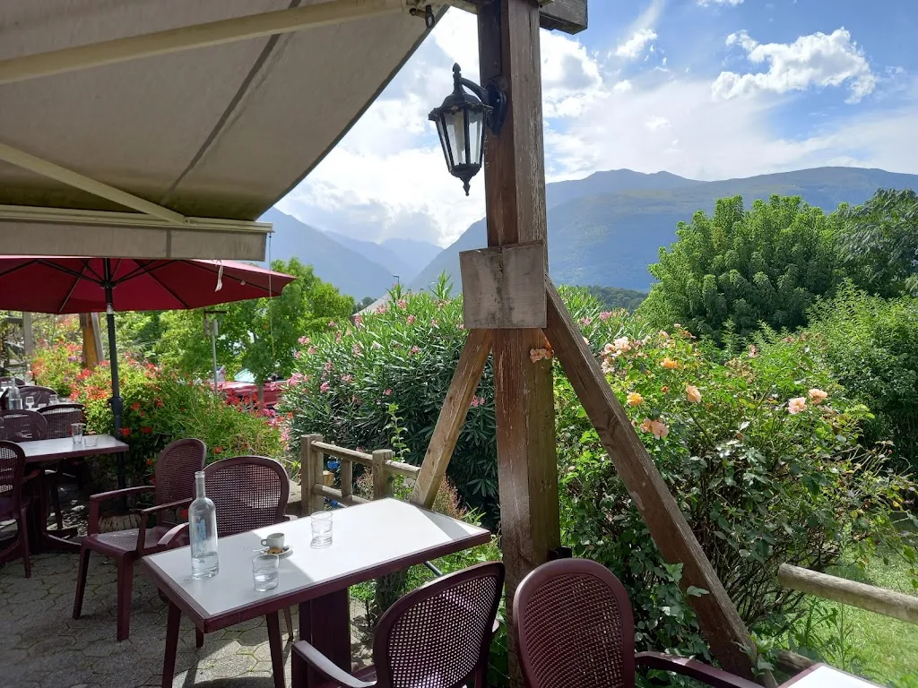 Auberge Le Bouic_Ayros-Arbouix_slider_image_1