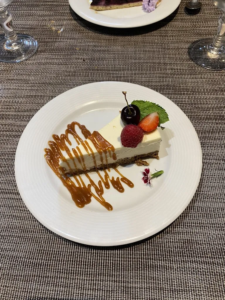 Auberge Le Bouic_Ayros-Arbouix_slider_image_3