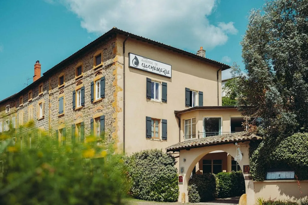 Auberge de Clochemerle Hôtel-spa privatif & Restaurant 1 étoile MICHELIN_Vaux-en-Beaujolais_slider_image_1