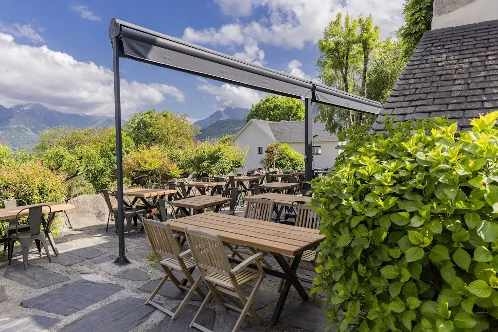 L’auberge du Mont de Gez restaurant in Arras-en-Lavedan