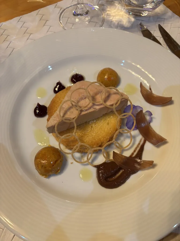 Amandine Dupre_Ô tour de la table_Nébian_review