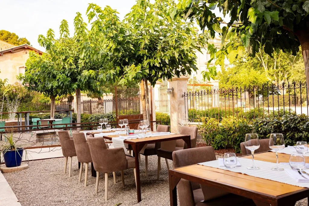 Ô tour de la table_Nébian_slider_image_1