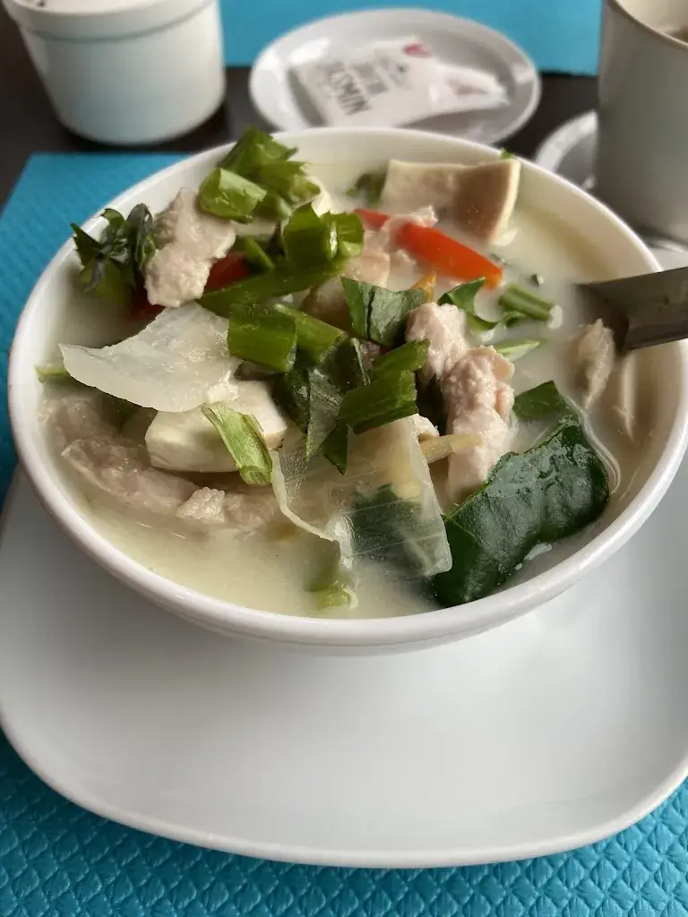 Dana D'Souza_Nisa Thai_Péret_review