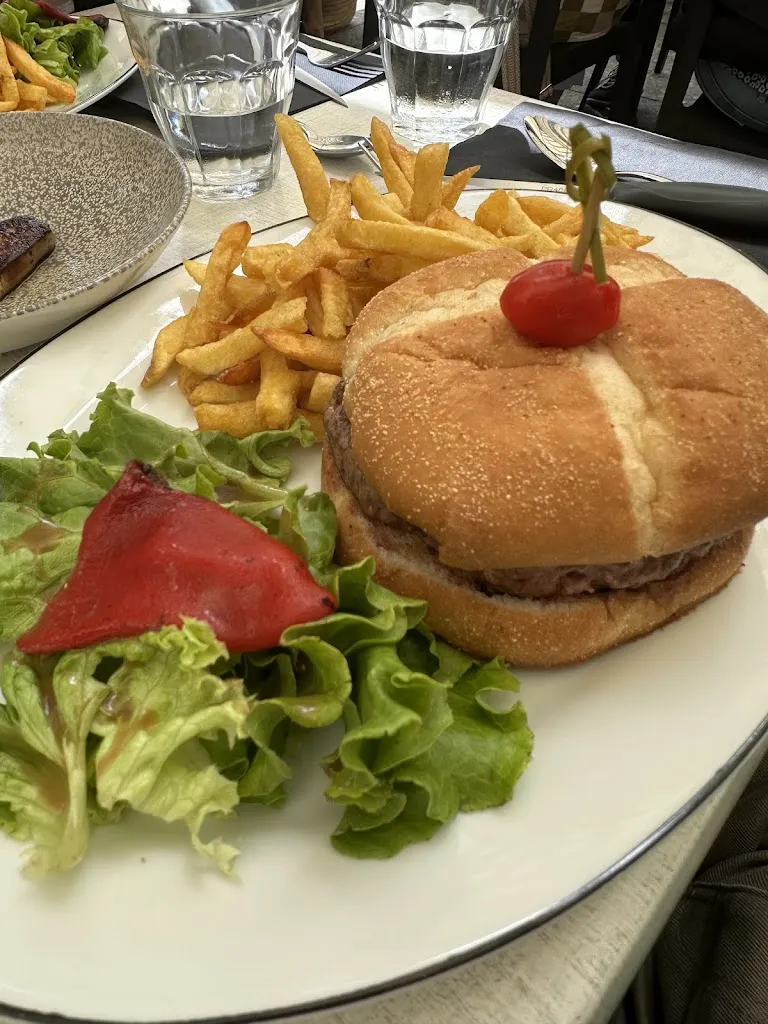 Le France Brasserie Restaurant_Auch_slider_image_3