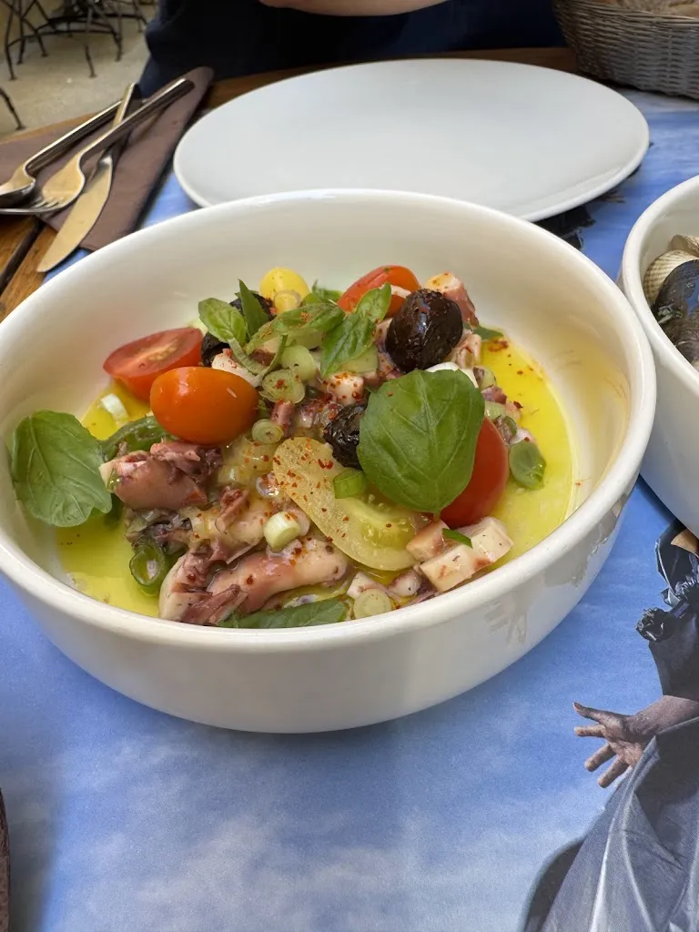 Sławomir Witkowski_Le Criquet_Arles_review