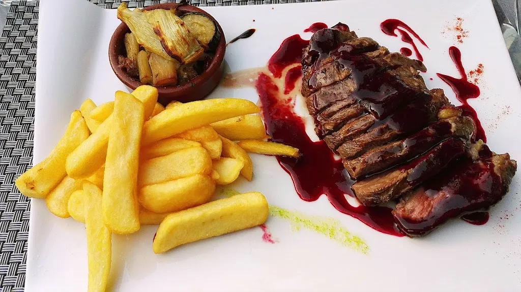 Le Q.G_Arles_slider_image_2