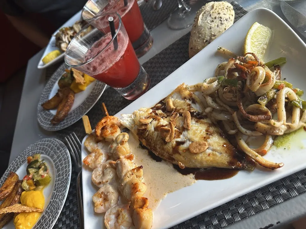 Le Q.G_Arles_slider_image_3