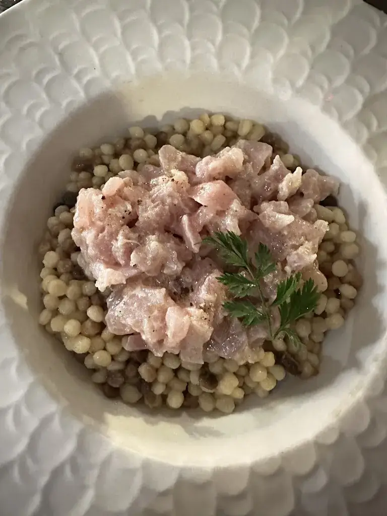 Judith Sol-Dyess_Le Cochon Qui Fume Arles_Arles_review