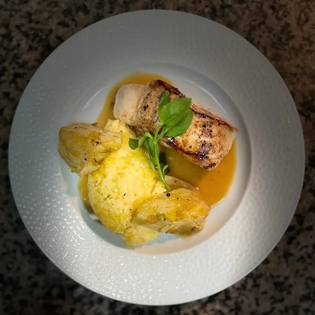 Le Cochon Qui Fume Arles_Arles_slider_image_3