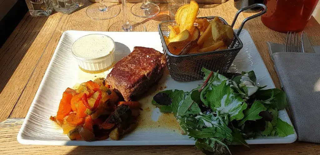 E Simon_Brasserie Les Ateliers - Restaurant Arles_Arles_review