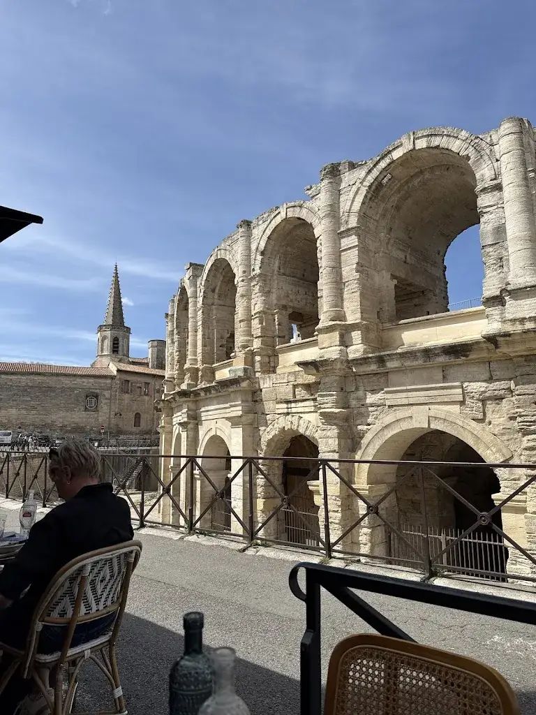 Katja Friedrich_Bistrot populaire_Arles_review