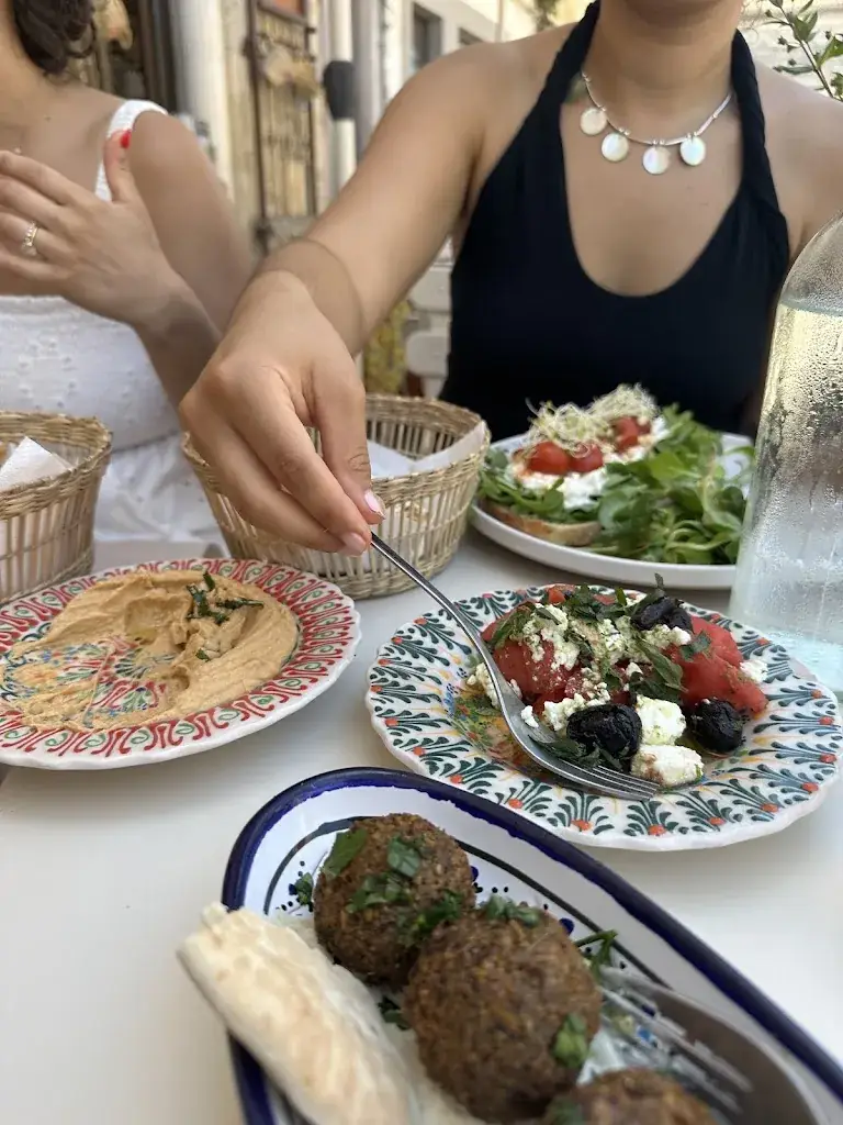 Xiuhtezcatl_Oboulaba_Arles_review