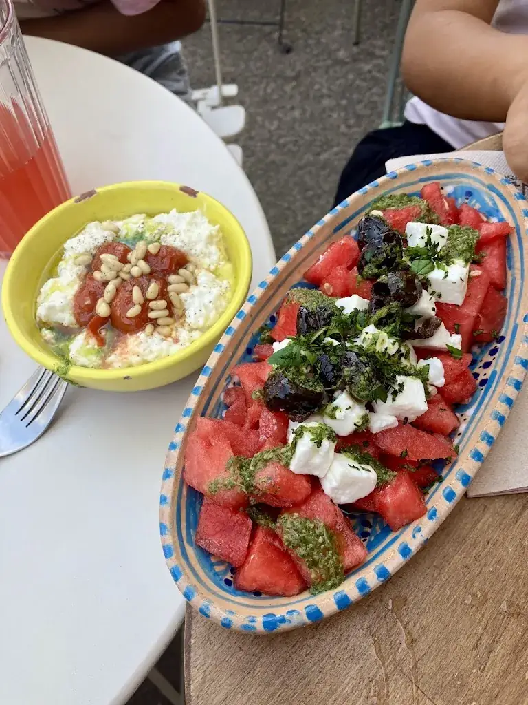 Francisco Mortágua_Oboulaba_Arles_review