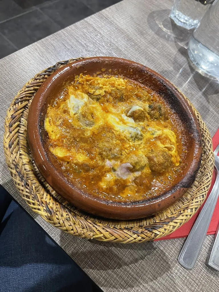 Laura Eugenin_L' Oriental arles_Arles_recensione