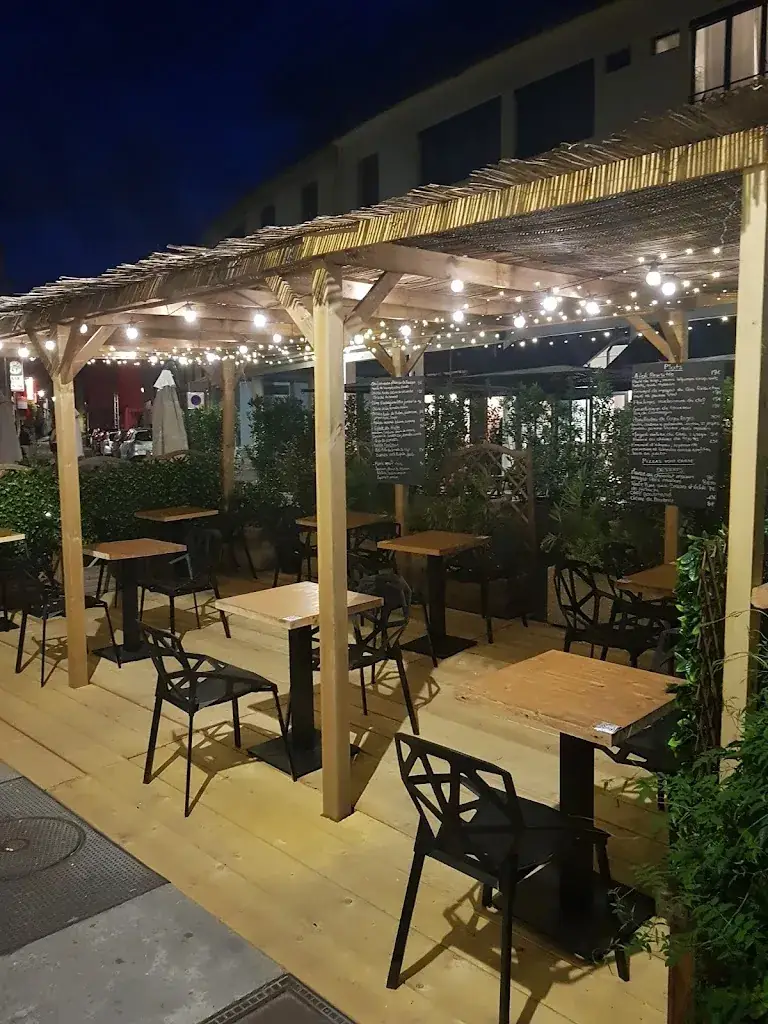 L O à la bouche_Arles_slider_image_1