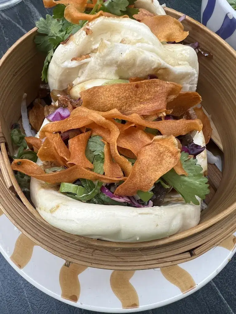 Restaurant DIM-MUI_Arles_slider_image_3