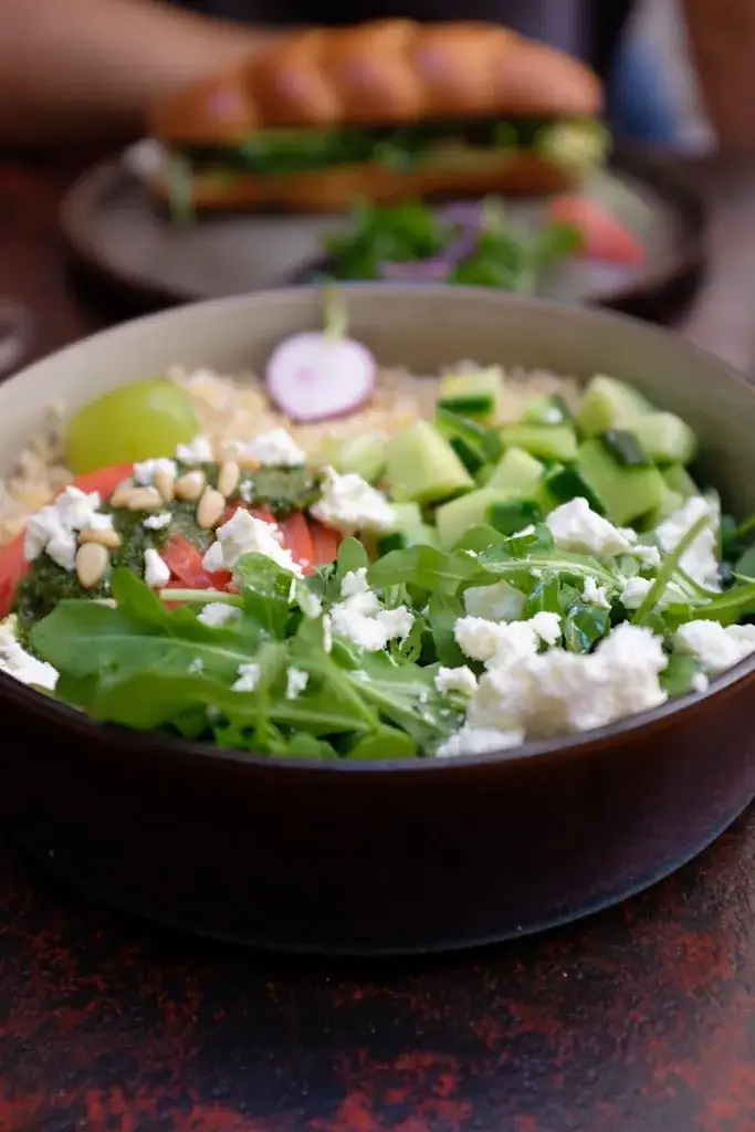 Janet S_La cachette_Arles_review