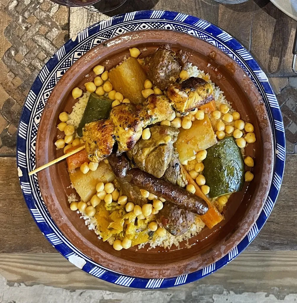 L'Entrevue_Arles_slider_image_3