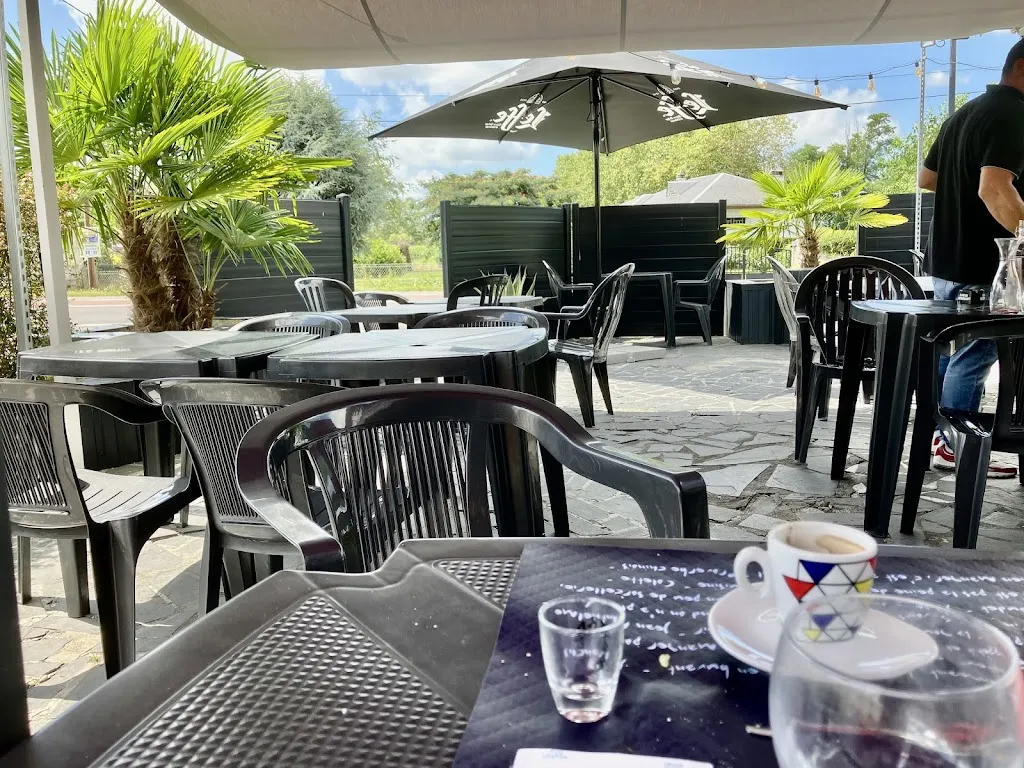 Le Patio_Aureilhan_slider_image_3