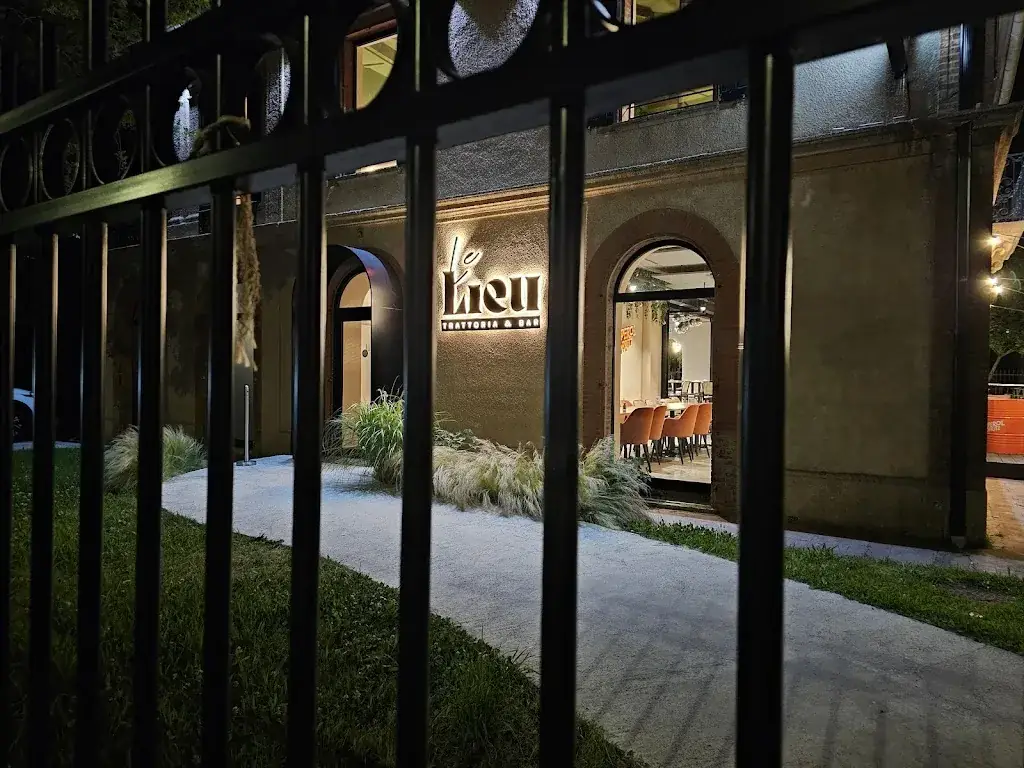 Le Lieu Trattoria & Bar restaurant in Aucamville