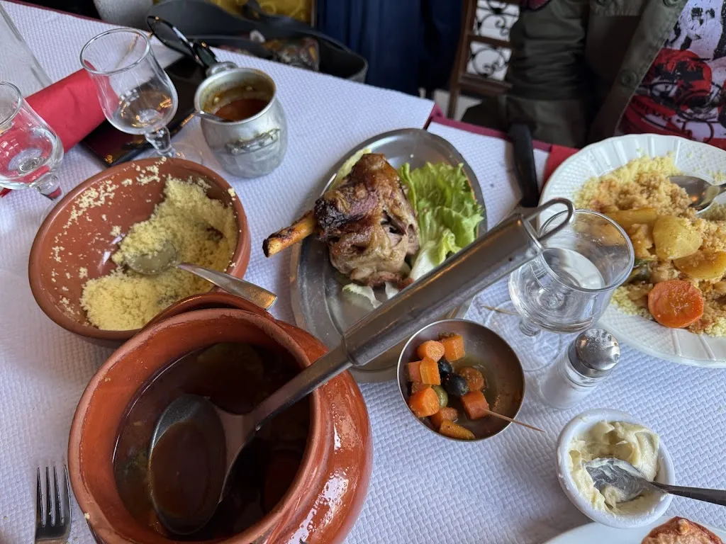 Sarra Fraoui_La Rose des Sables - Restaurant_Saint-Alban_review