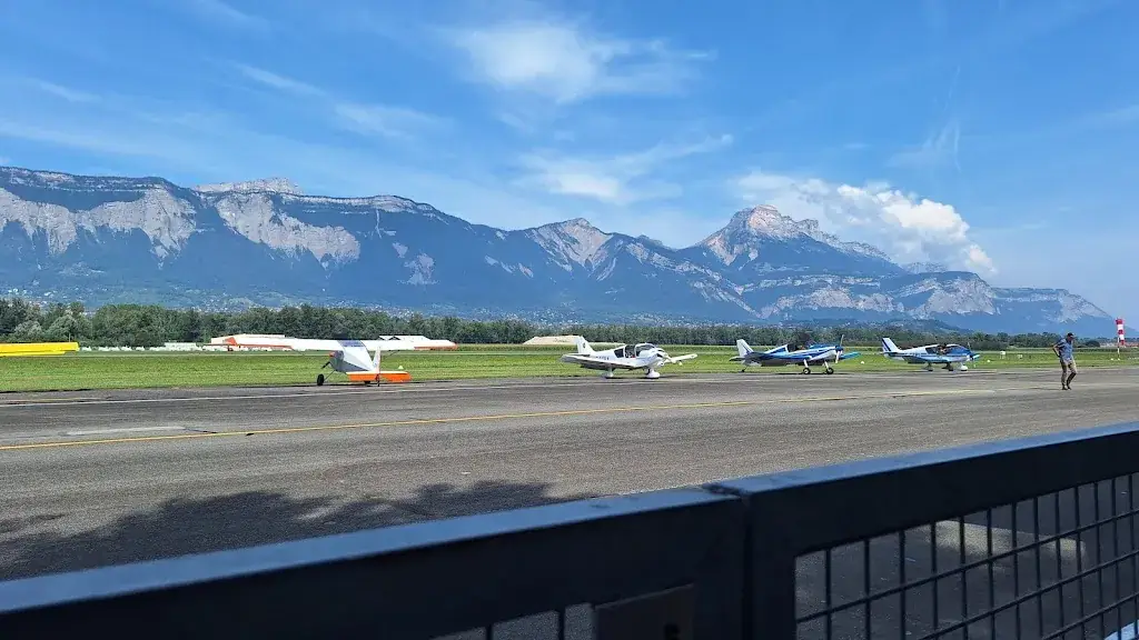 René van Merkesteijn_le fly_Versoud_review