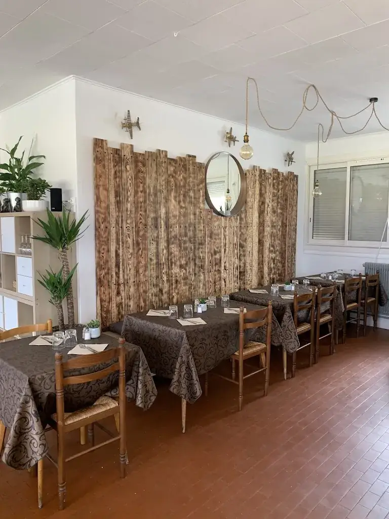 le fly Restaurant in Versoud