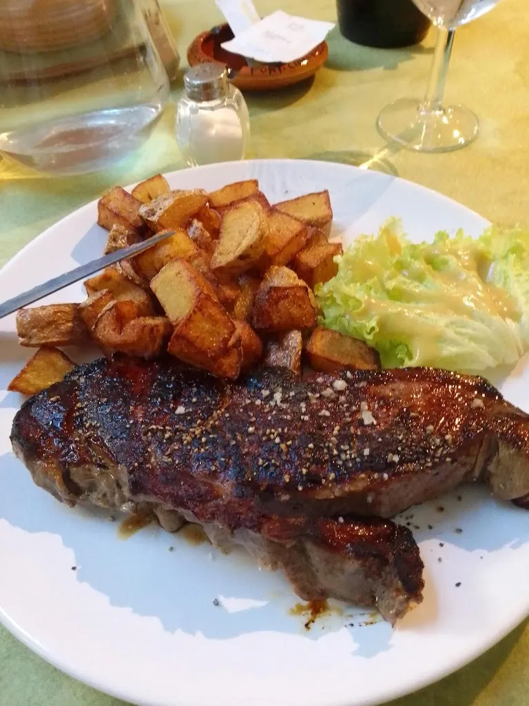 Debs Foster_Auberge Alanaise_Alan_review