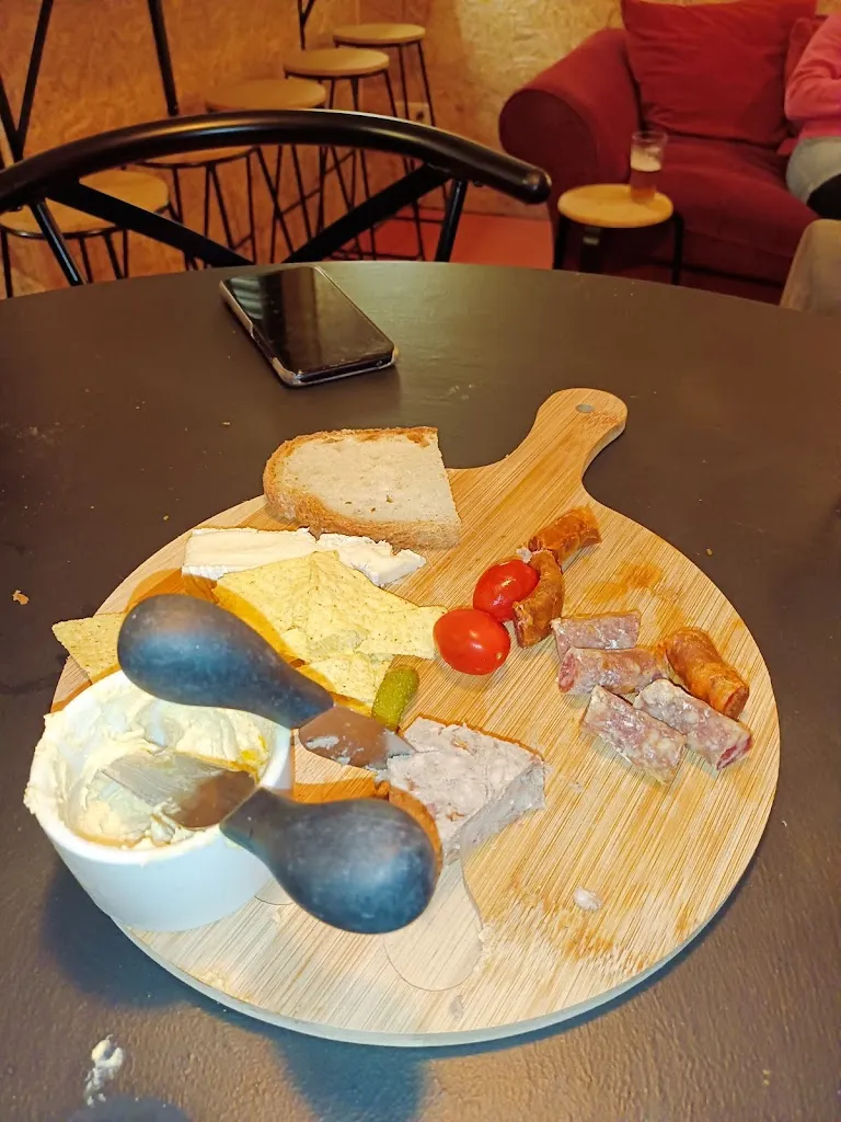 Aurignac Ale: Brewery & Tap Room_Aurignac_slider_image_2