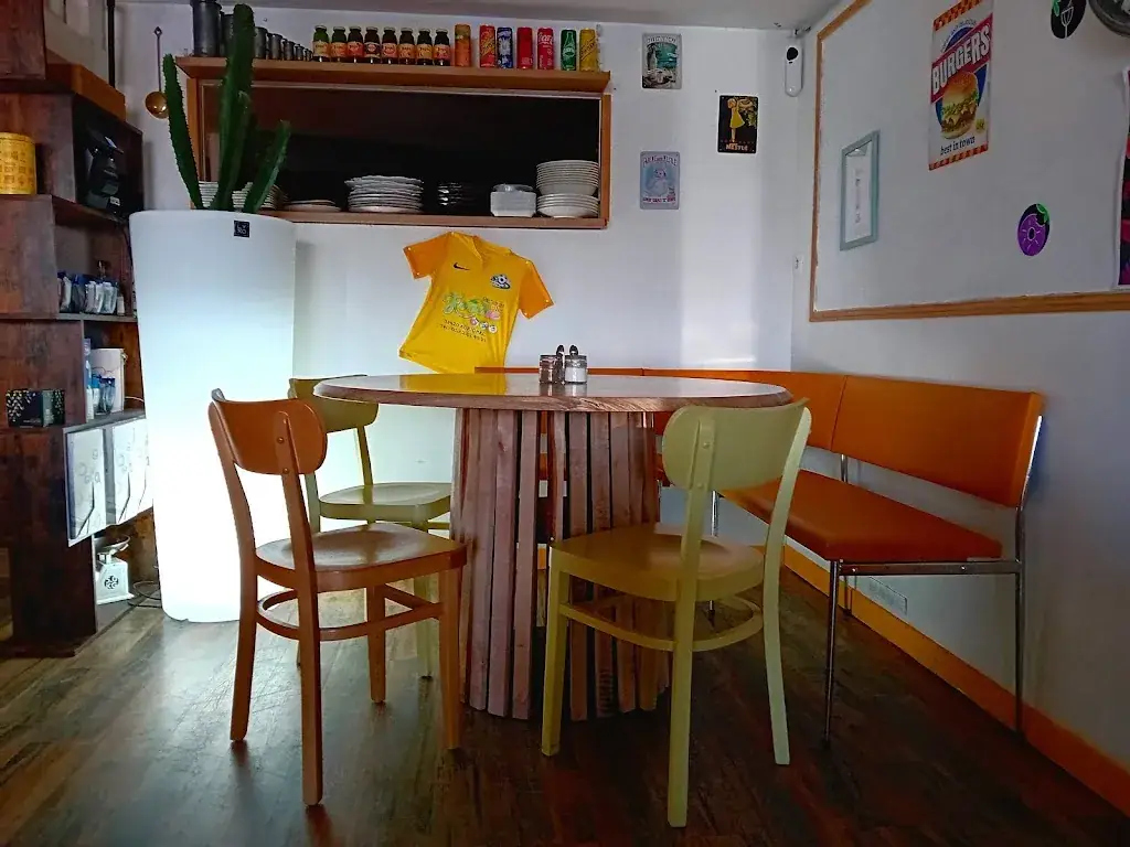 Le Foodie Restaurant in Aurignac