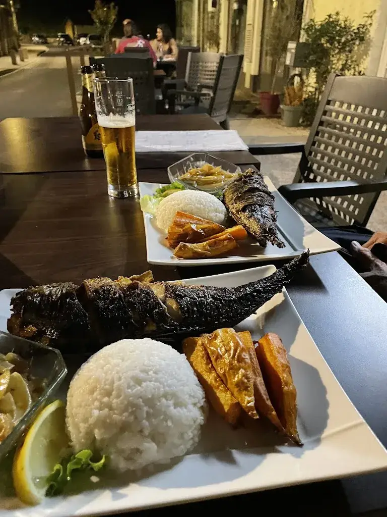 Sandy A_Moz House_Aurignac_review