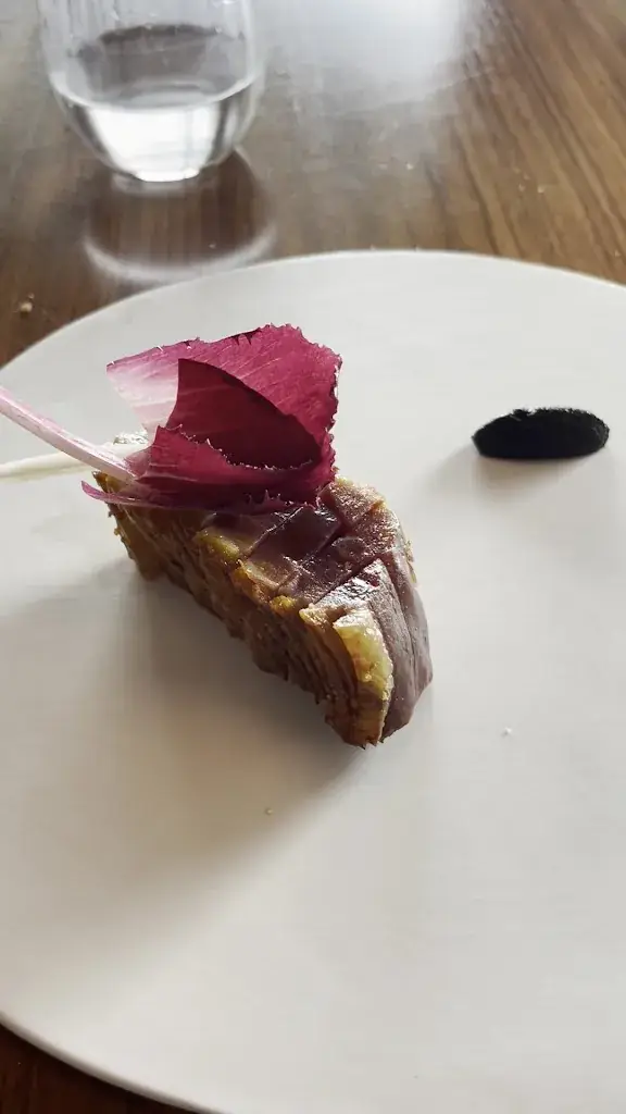 Restaurant Cyril Attrazic_Aubrac_slider_image_2