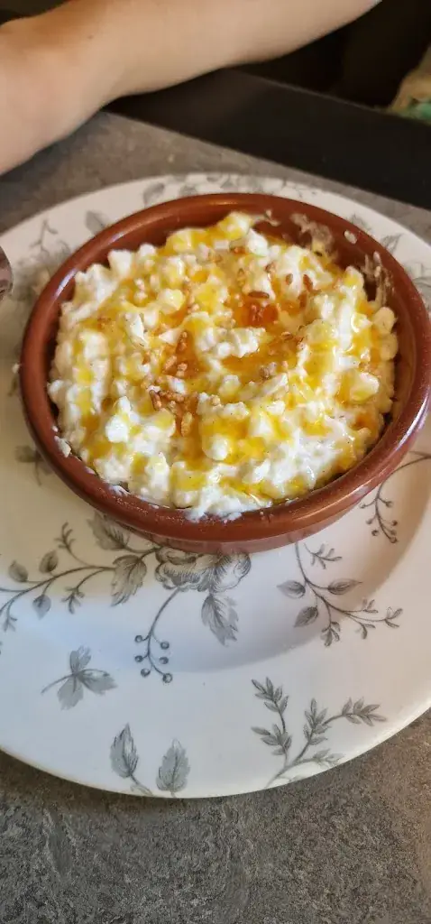 F B_Hôtel Restaurant Linette_Aubrac_review