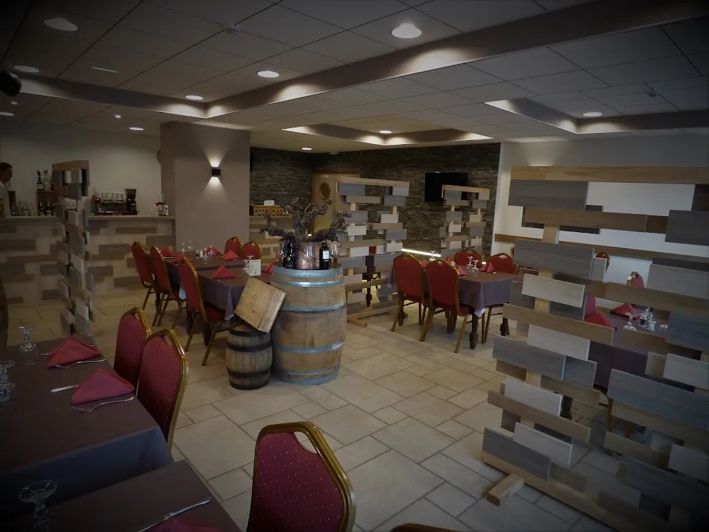 Hôtel Restaurant Prunières Restaurant in Aubrac