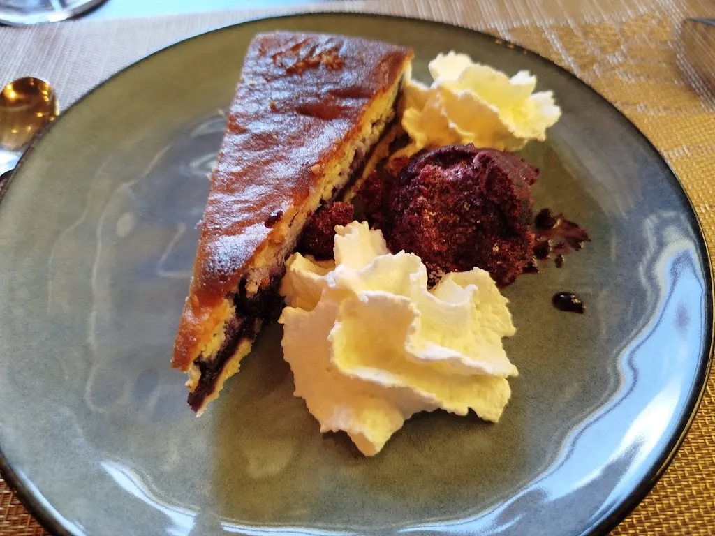 Lou Mazuc_Aubrac_slider_image_3