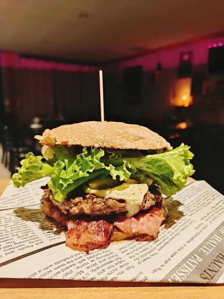 Le Graniti'k_Aubrac_slider_image_2