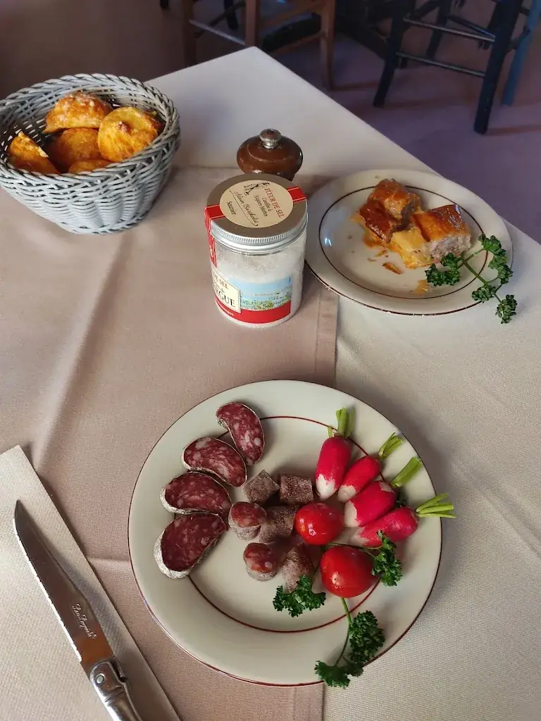 Florence Decorbez_Le Regimbal_Aubrac_review