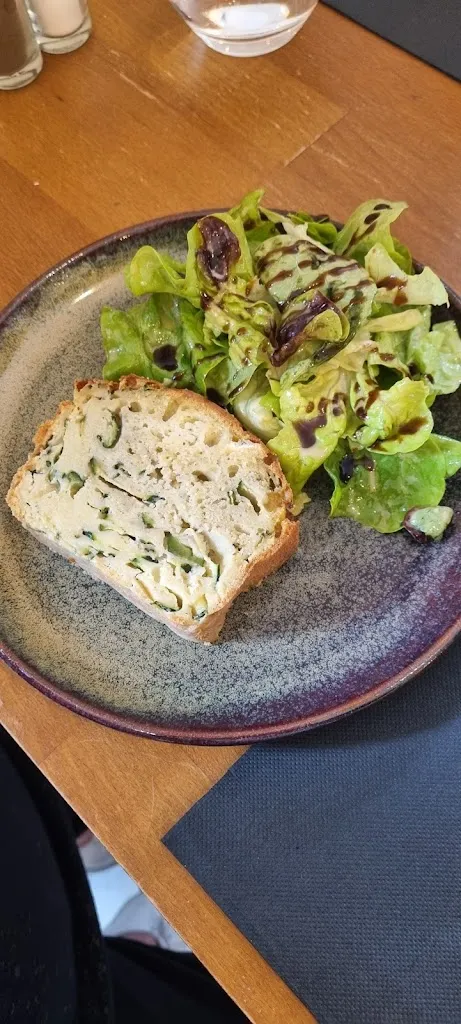 Isa Mallet_The Wine Lodge_Saint-Chély-d'Apcher_review