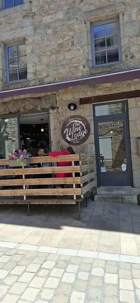 Christine_The Wine Lodge_Saint-Chély-d'Apcher_review