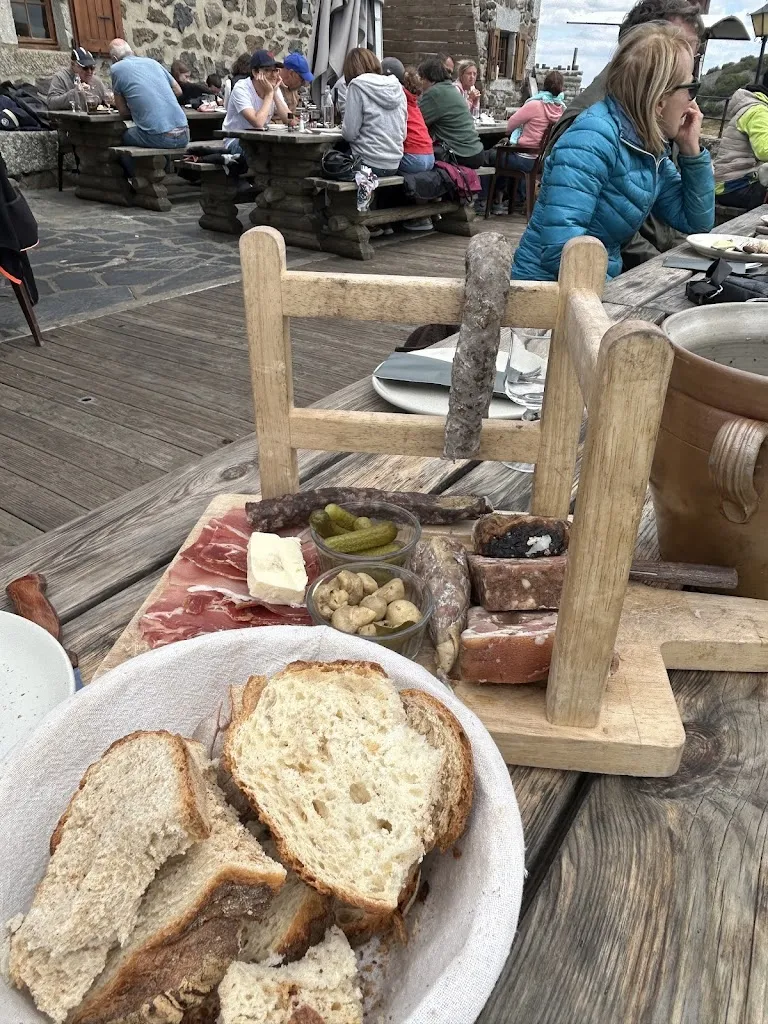 RAMBAUD Kévin_Le Buron de Born_Marchastel_review