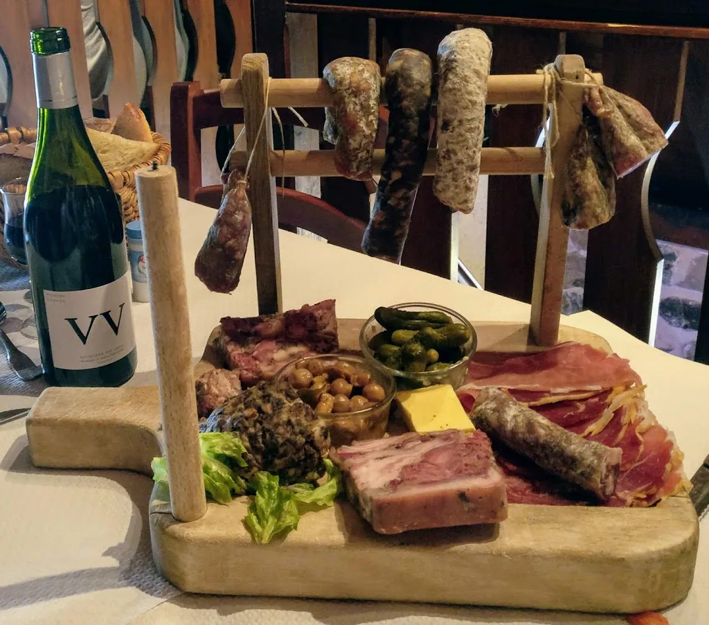 Clément Agret_Le Buron de Born_Marchastel_review