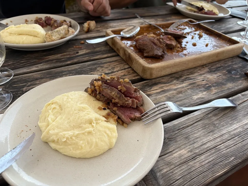 Le Buron de Born_Marchastel_slider_image_3