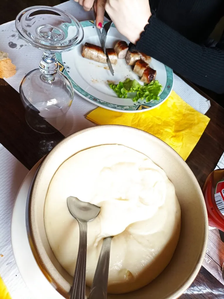 Bérangère R_Délices de l'Aubrac_Aubrac_review