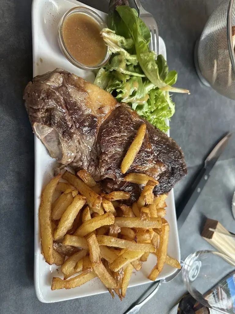 Sandra Varela Borges_Le Petit Palais_Auvillar_review